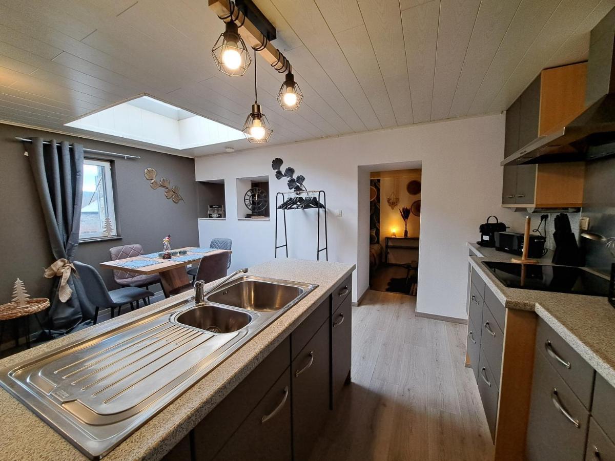 Aux Champs Des Cloches Apartment Houffalize Luaran gambar